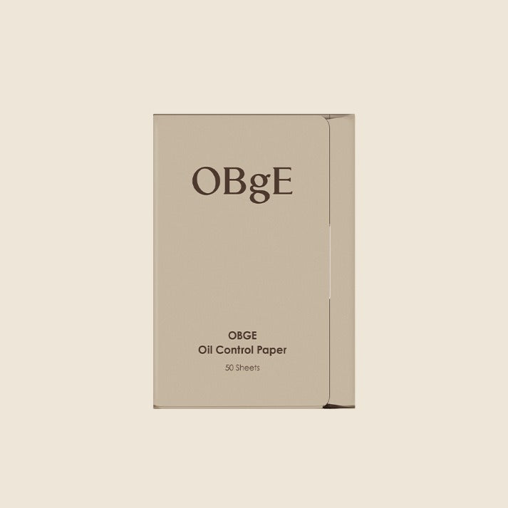 OBGE Oil control paper 50, marque OBGE, papier anti-brillance présenté en pack beige, fond clair minimaliste.