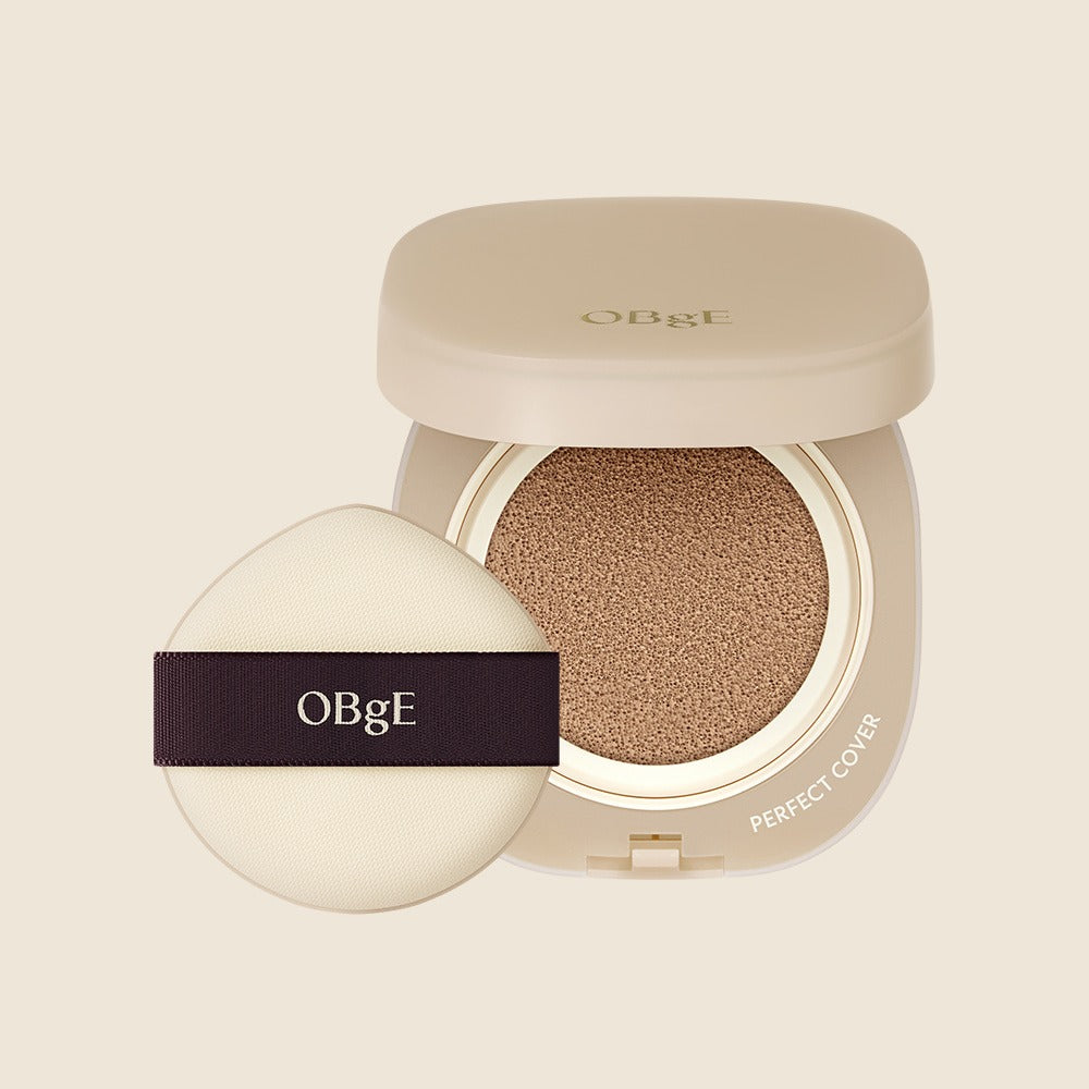 OBGE Perfect Homme Cushion de la marque OBGE, poudre et coussin beige sur fond clair, produit maquillage.