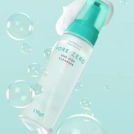 OBGE Pore Zero One-Step Cleanser 200ml de la marque Obge, flacon vert sur fond bleu avec bulles d’eau