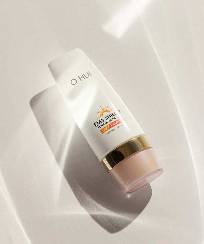 OHUI Day Shield Tone Up Sun Block UV Force 50ml disponible sur Ma petite Coree, ton Eshop 100% K-beauty en direct de Seoul