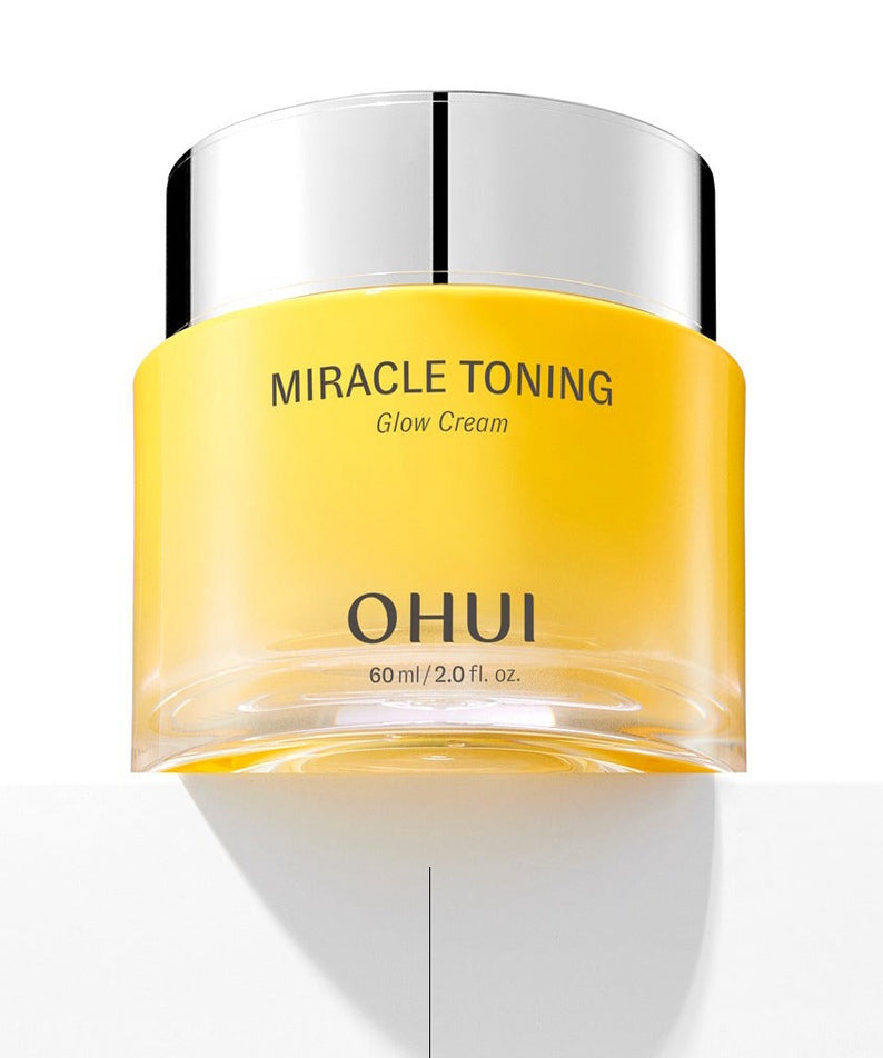 OHUI Miracle Toning Glow Cream 60 mL, pot crème jaune sur fond blanc : marque OHUI, tonifiant éclat.