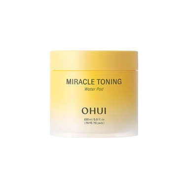 OHUI Miracle Toning Water Pads 70 sheets, marque OHUI sur pot crème tonifiant, contexte beauté soins visage en pack
