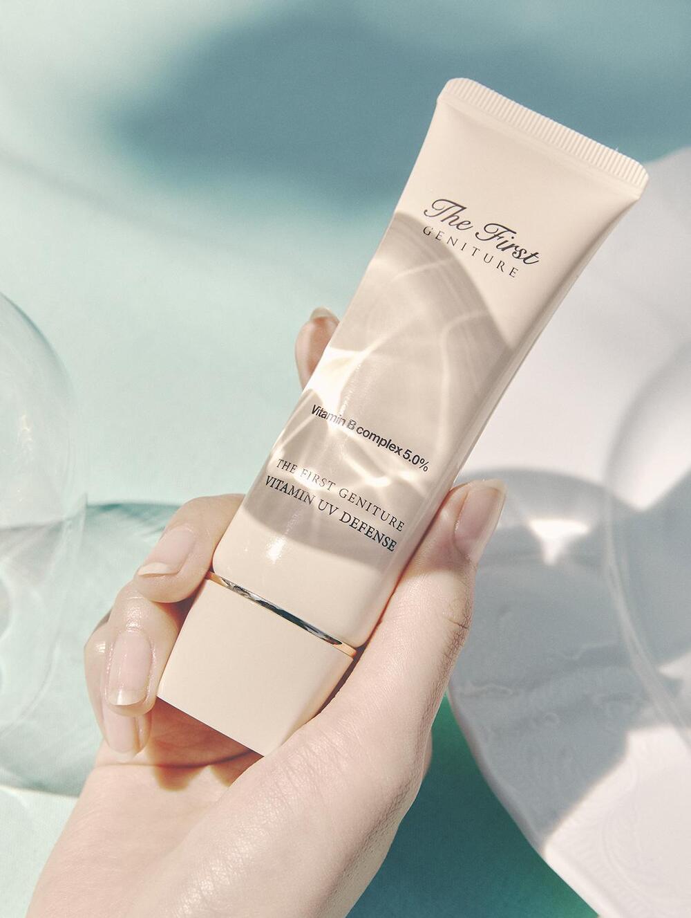 OHUI The First Geniture Vitamine UV Defense 50ml disponible sur Ma petite Coree, ton Eshop 100% K-beauty en direct de Seoul