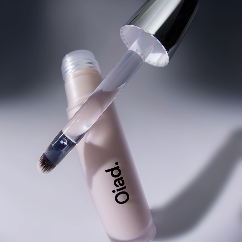 OIAD  Cover Perfecting Mirror Brushed Concealer