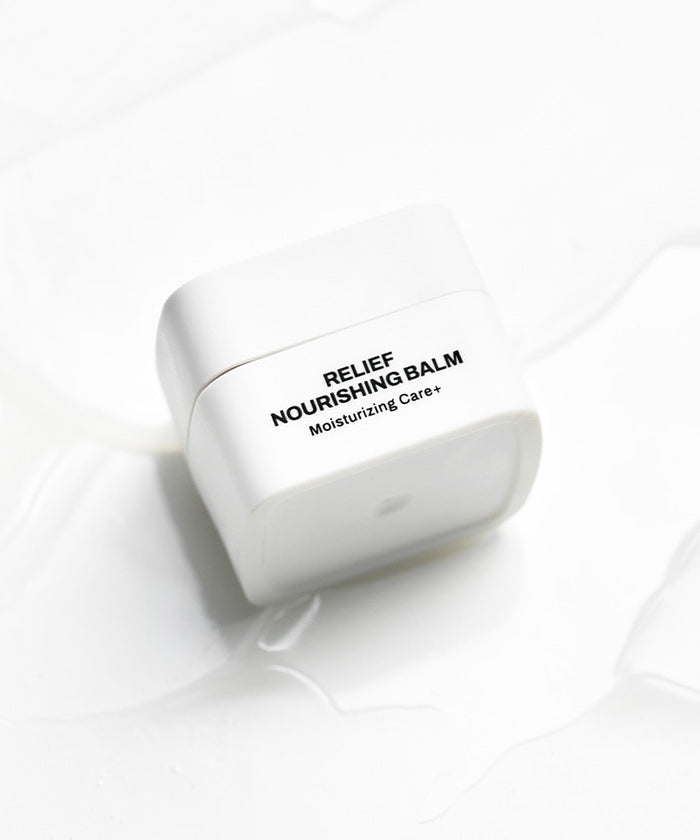 OIAD Relief Nourishing Lip Care Balm 4g, baume pour les lèvres OIAD sur fond clair, contexte soin beauté.