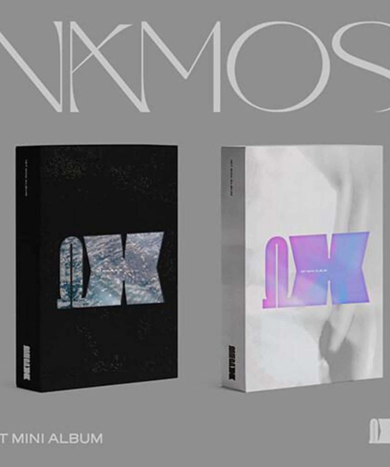 OMEGA X - 1ST [VAMOS](Reissue) (Set of 2) - Album Kpop : boîtiers noir et blanc sur fond gris, photos de couverture.