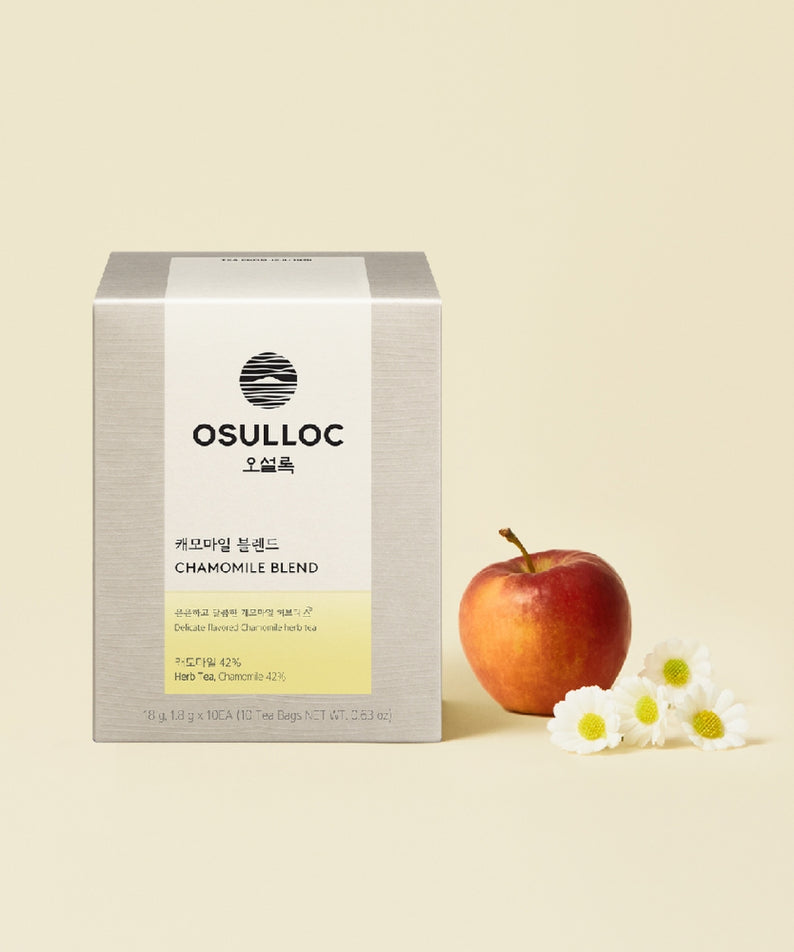 OSULLOC Chamomile Blend 10 p : boîte avec fleurs de camomille et pomme, fond beige, style produit minimaliste