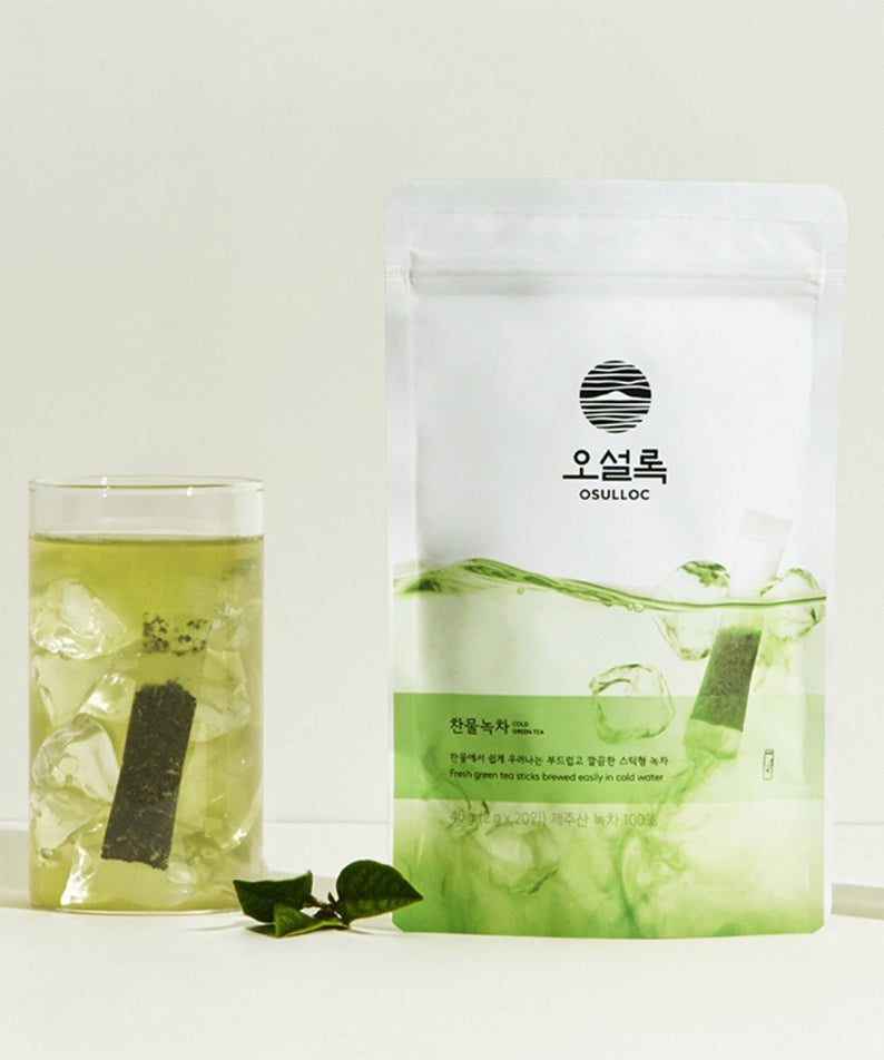 OSULLOC Cold green tea 20 P présenté avec un verre de thé glacé rafraîchissant, idéal pour savourer une pause thé réconfortante.