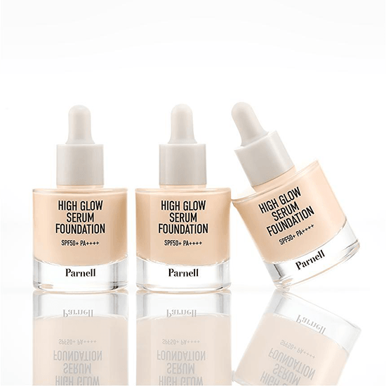 PARNELL High Glow Serum Foundation 30ml : flacons et pompe, gamme High Glow Serum Foundation Parnell sur fond blanc