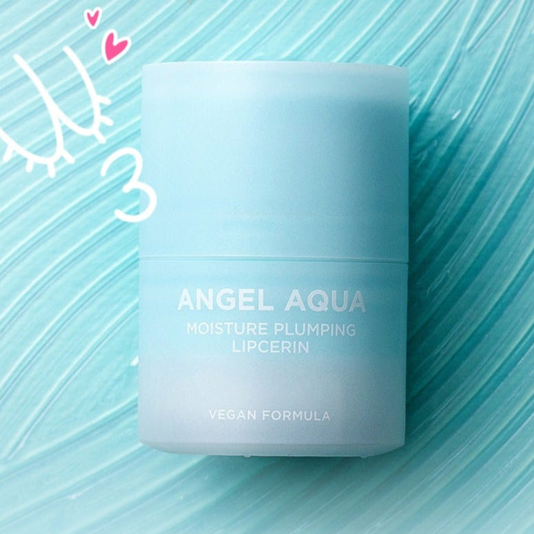 PASSION & BEYOND Angel Aqua Moisture Plumping Lipcarin 15ml de la marque, flacon bleu hydratant sur fond bleu aquarelle.