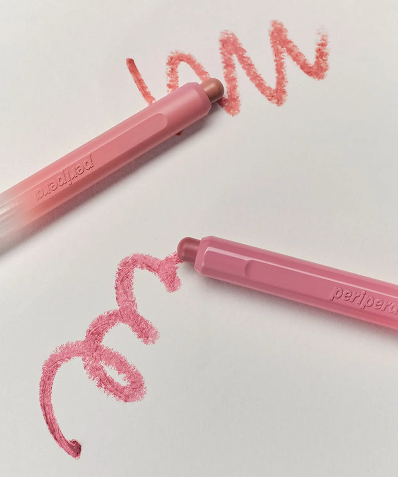 PERIPERA Slip On My Lip, sur fond clair, photo produit maquillage lèvres avec marque PERIPERA et texture rosée