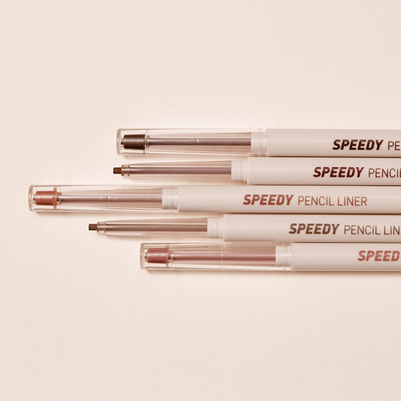 PERIPERA Speedy Pencil Liner : stylos eyeliner en vue rapprochée sur fond beige, marque Peripera