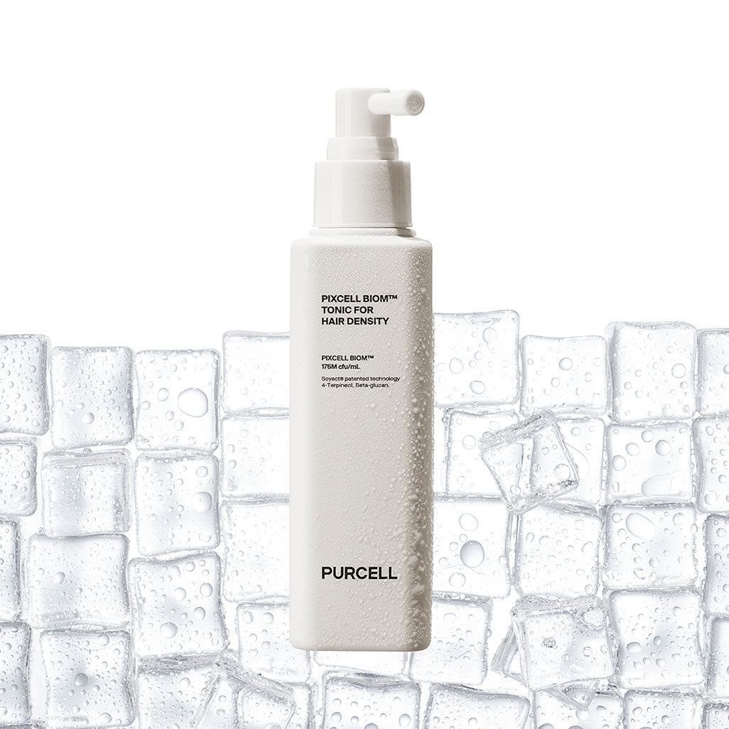 PURCELL PixelBiome™ Tonic for Hair Density 130ml de la marque PURCELL, flacon sur fond de glaçons et gouttes
