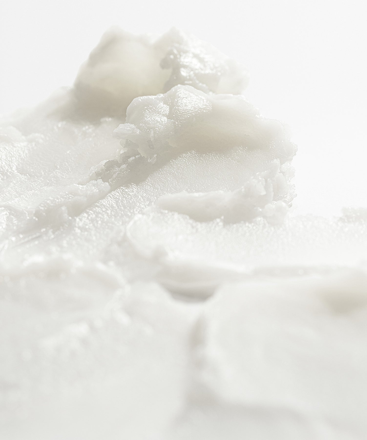 PURITO From Green Avocado Cleansing Balm 100ml, baume nettoyant Purito en gros plan, texture blanche sur fond clair