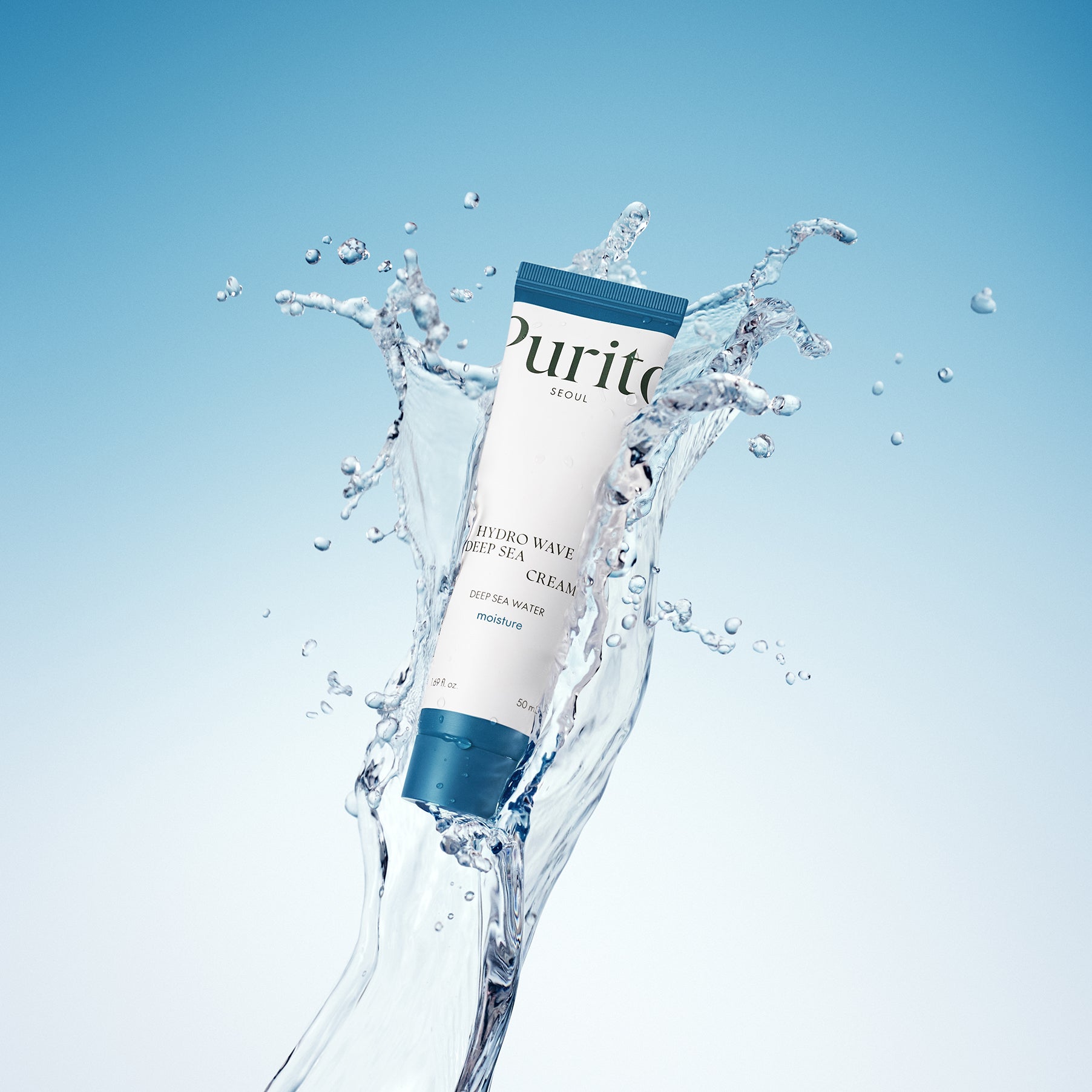 Décris l'image en français en mentionnant le produit PURITO Hydro Wave Deep Sea Cream 50ml, flacon crème PURITO sur fond bleu.