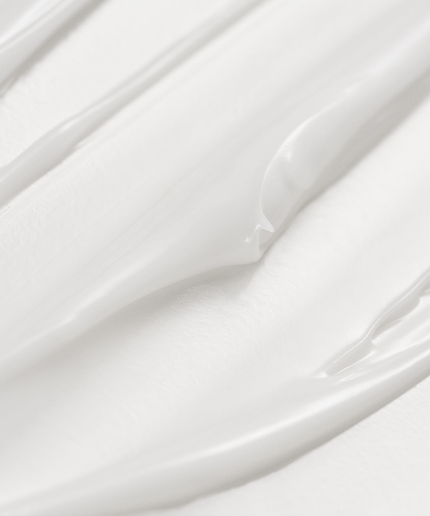 Décris l'image en français : PURITO Hydro Wave Deep Sea Cream 50ml, texture crème blanche sur fond clair.