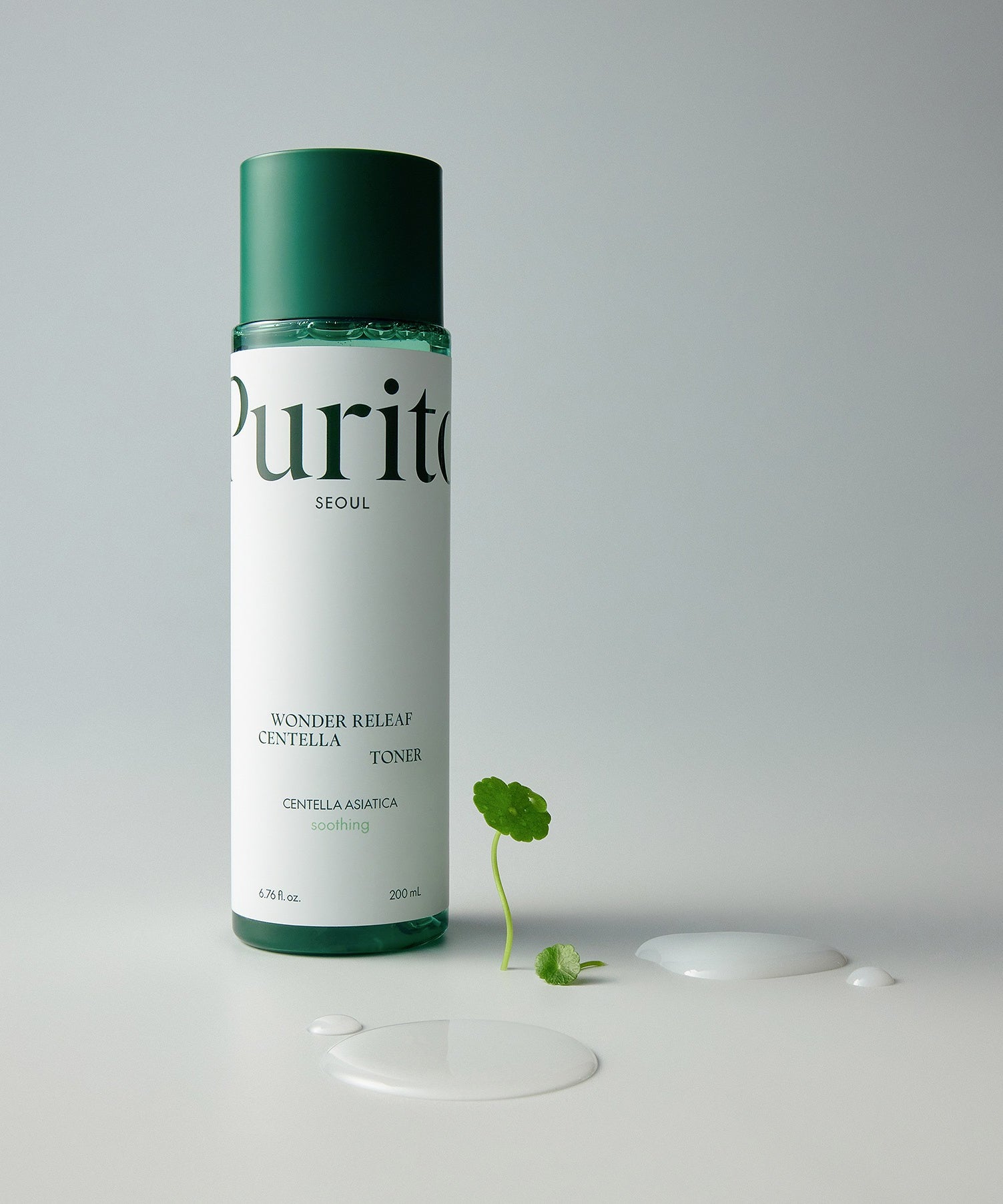 PURITO Wonder Releaf Centella Toner 200ml de la marque Purito, bouteille verte sur fond clair avec feuilles de centella.