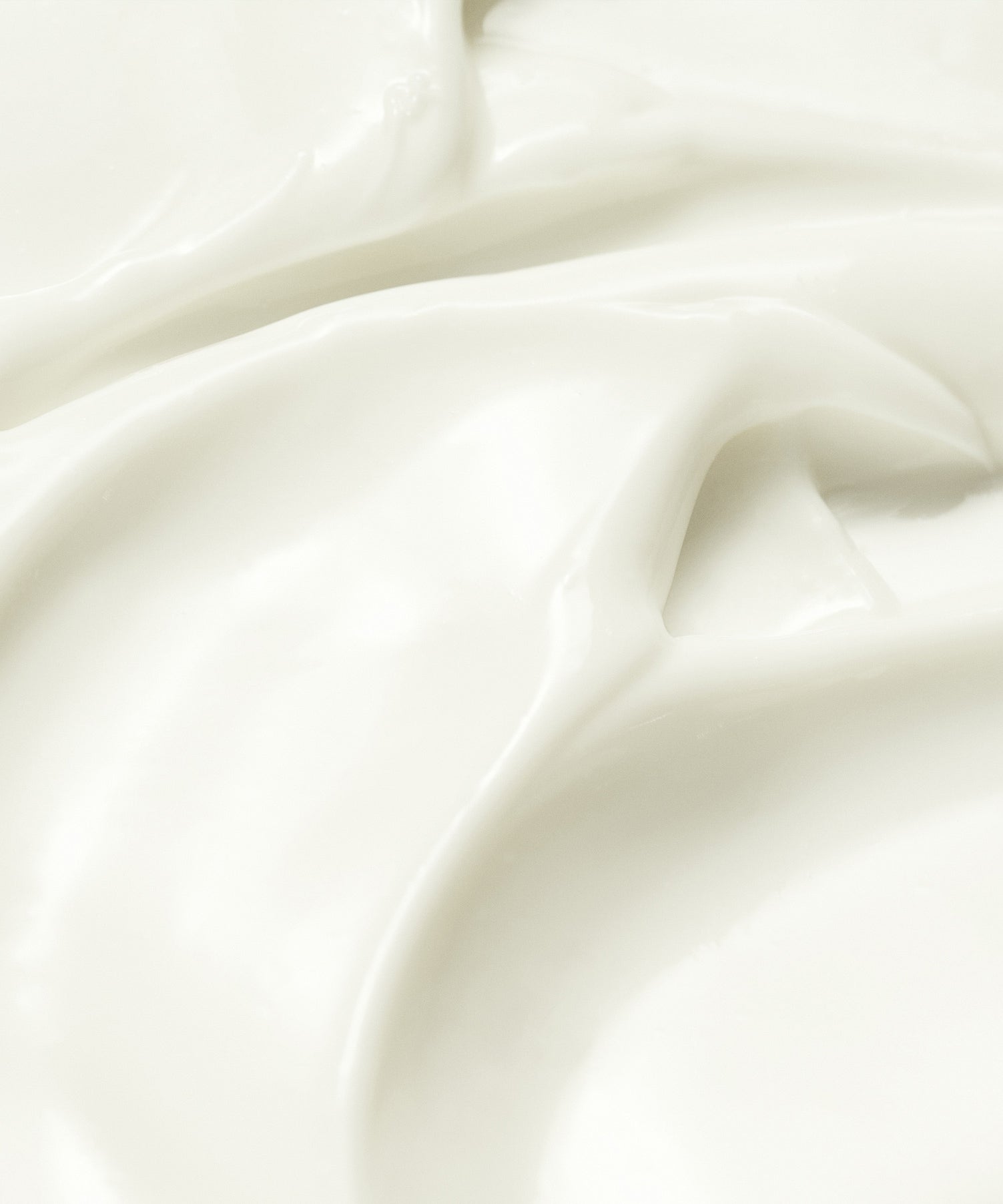 Texture de la lotion solaire PURITO Wonder Relief Centella Daily Sun Lotion SPF50+PA++++, crème hydratante et apaisante.