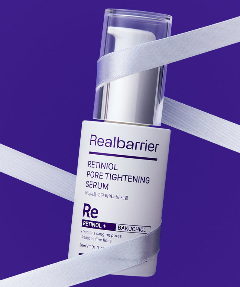 REAL BARRIER Retinol Pore Tightening Serum 30ml sur fond violet avec ruban blanc