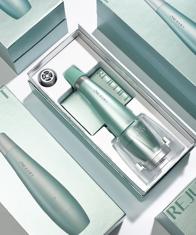 REJURAN Premium Beauty Device, coffret et appareil beauté gris-vert sur fond clair, présentation produit de la marque