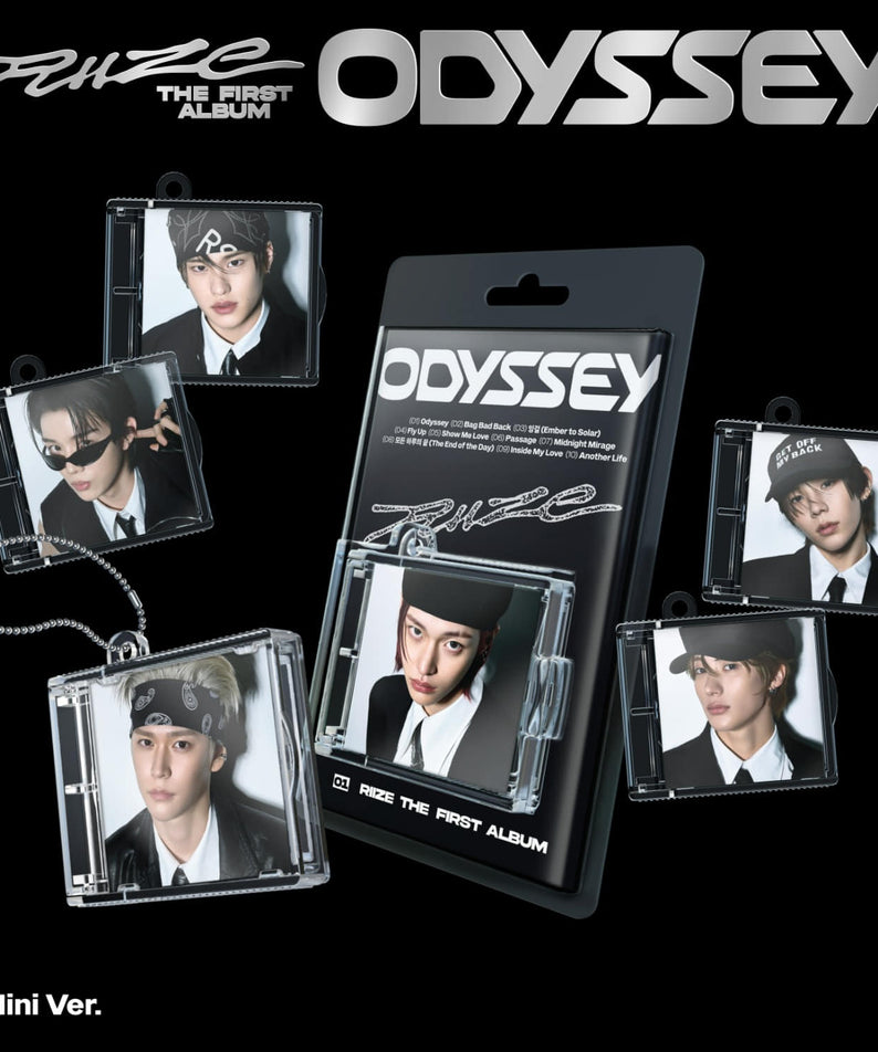 RIIZE - 1st Album [ODYSSEY] (SMini Ver.)(Smart Album) (Random) - Album Kpop, visuel packaging noir et photos membres
