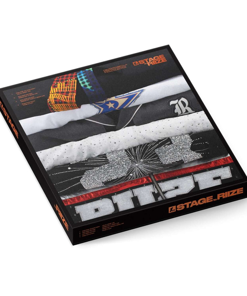 RIIZE - [1st STAGE to RIIZE] (Blu-ray ver.) - Album Kpop, boîte noir-rouge avec visuel scène, sur fond blanc