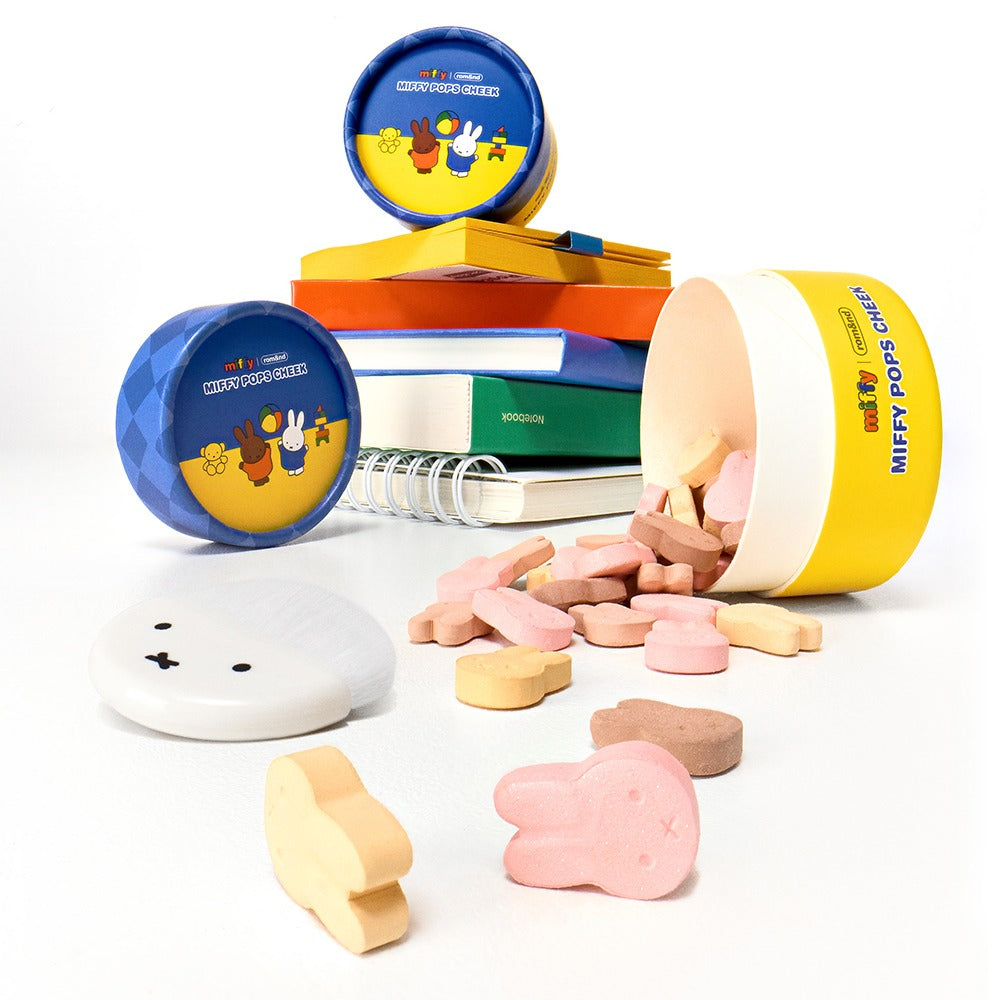 ROMAND  Miffy Pops Cheek, boîte et pastilles maquillage aux motifs Miffy sur fond clair, marque ROMAND.