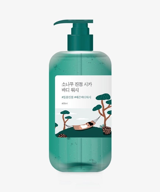 ROUND LAB  Pine Calming Cica Body Wash 400ml : flacon vert avec pompe, décor nature, visuel produit sur fond clair.
