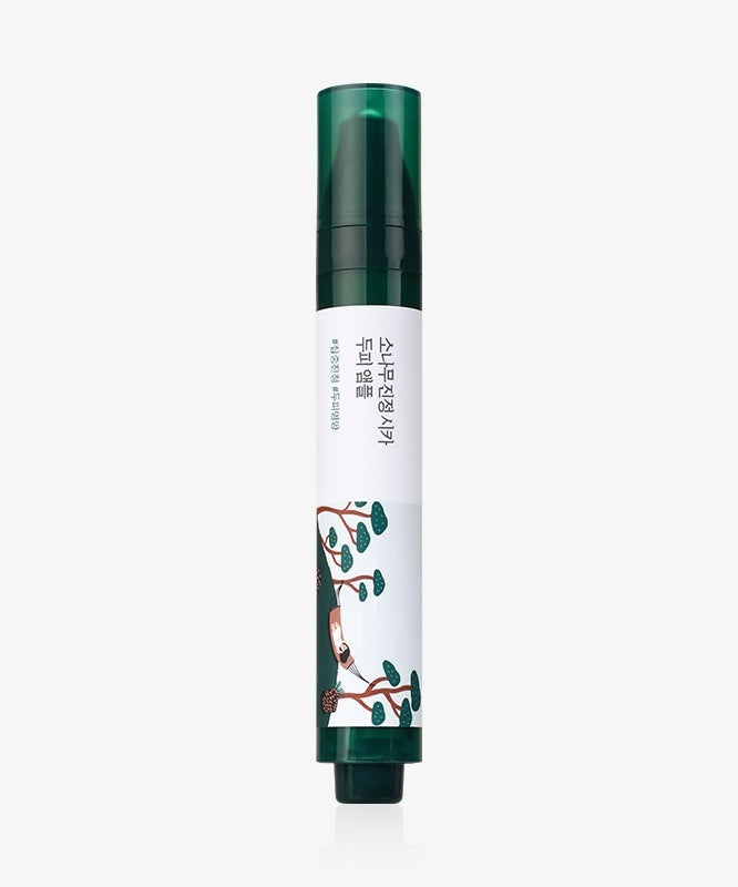 ROUND LAB  Pine Soothing Cica Scalp Ampoule 15ml, flacon vert et blanc sur fond clair, marque ROUND LAB, sérum apaisant.