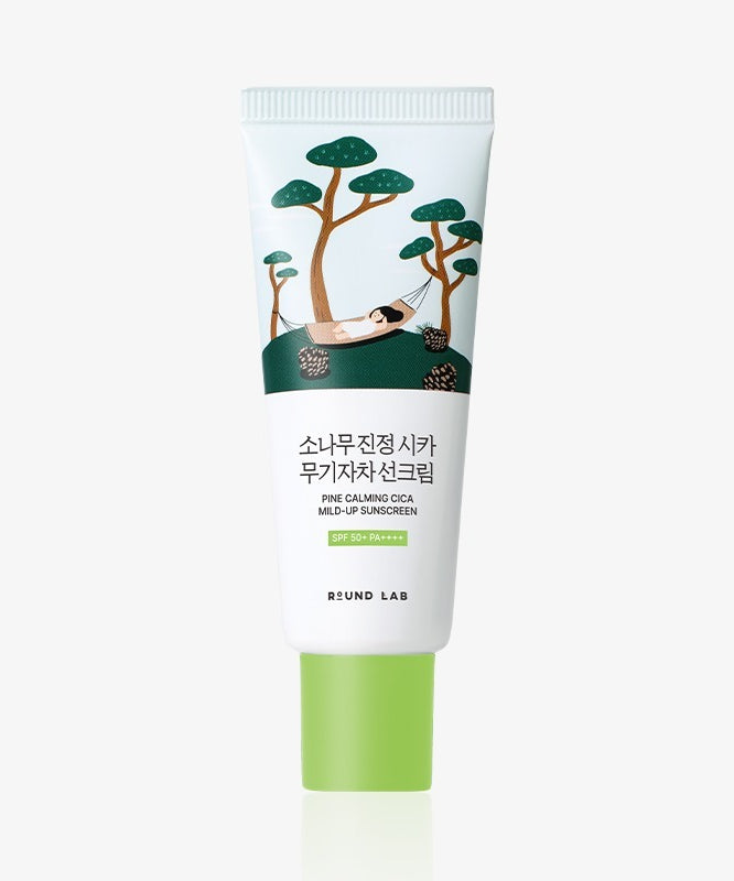 ROUND LAB  Pine Tree Calming Cica Mineral Sunscreen 40ml, tube vert et blanc sur fond clair, visuel produit marque.