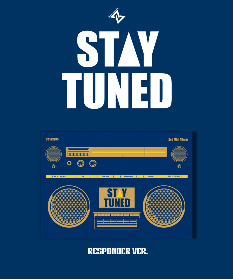 SEVENUS - 2nd mini [STAY TUNED] (Responder VER.) - Album Kpop, visuel radio bleu et enceintes rétro