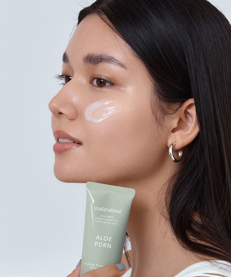 SHAISHAISHAI [1+] Aloe PDRN Cooling Repair Cream 50ml, femme applique la crème verte, peau hydratée et fraîche, visage