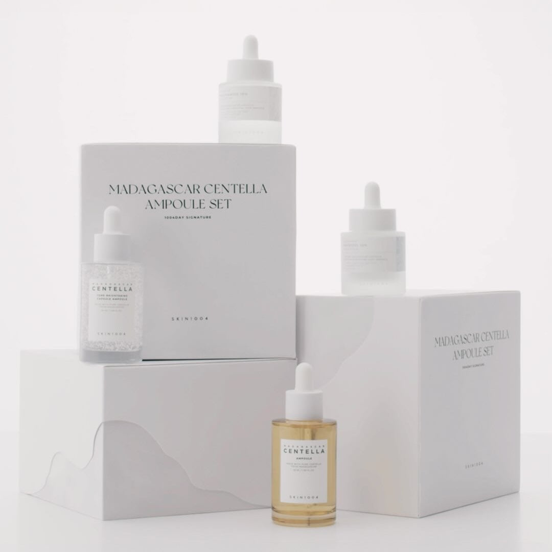 SKIN1004 Madagascar Centella Ampoule Set - 1004 Day Signature, marque SKIN1004, ampoules centella sur fond blanc minimaliste