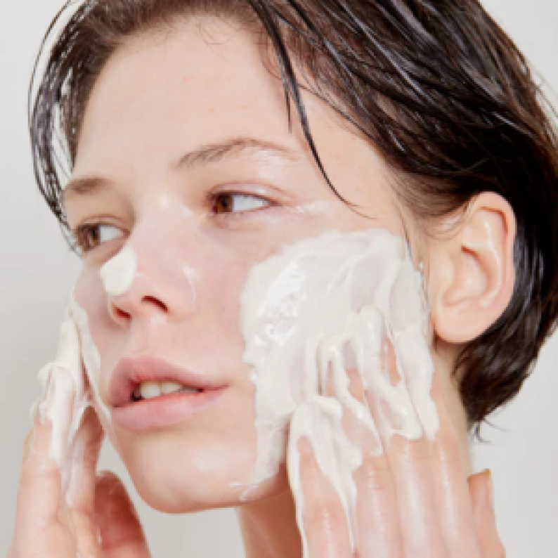 SKIN1004 Madagascar Centella Tea-trica BHA Foam 125ml