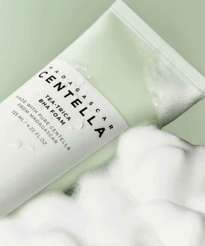 SKIN1004 Madagascar Centella Tea-trica BHA Foam 125ml mousse nettoyante avec Centella, soin de la peau hydratant et purifiant.