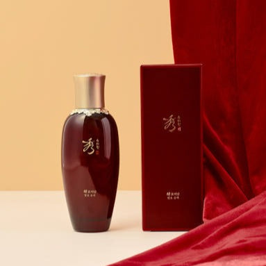 SOORYEHAN Hyobidam Fermented Milk 150ml : bouteille brune et coffret rouge sur fond beige, esthétique premium, studio.