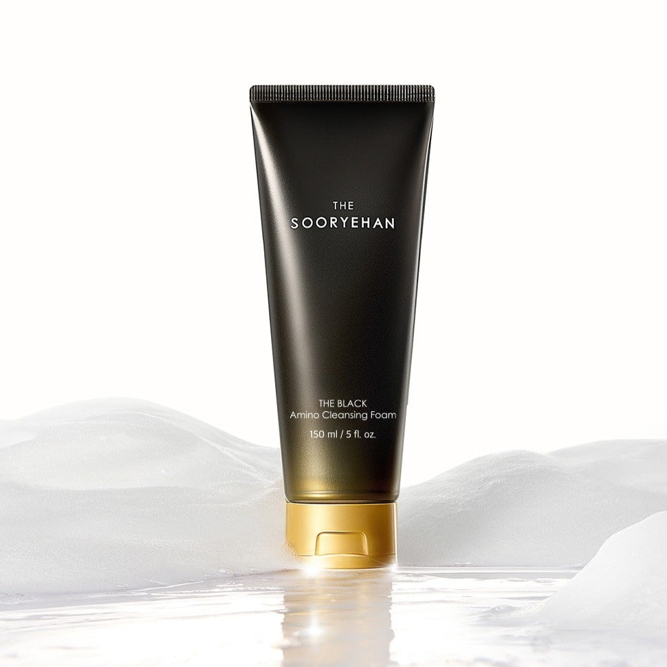 SOORYEHAN The Black Amino Cleansing Foam 150ml sur fond blanc, tube noir de la marque, texture et reflet en studio.