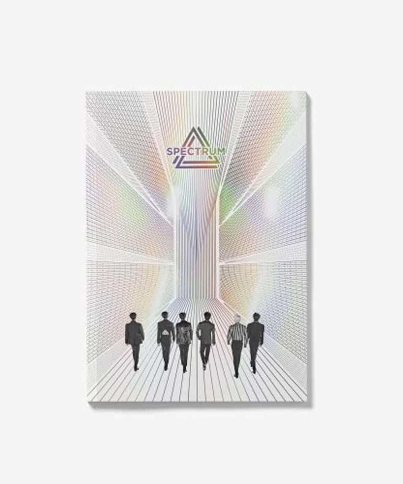 SPECTRUM - 4th Album [0325] - Album Kpop, pochette avec visuel futuriste holographique et silhouettes, fond blanc.