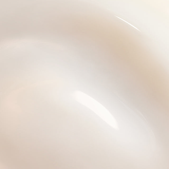 SULWHASOO The Ultimate S Infusion Treatment 15mlX4, flacons blancs sur fond crème, ambiance soins beauté.
