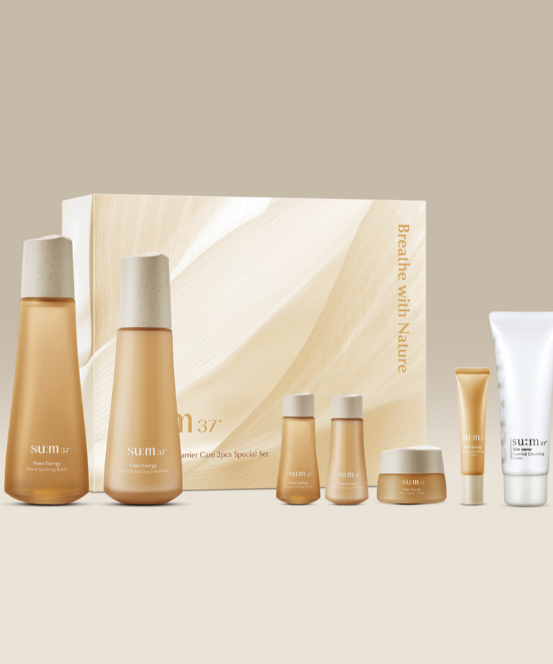 Ensemble SU:M37 Time Energy Moist Soothing Barrier Care 2 pièces, soins hydratants et apaisants, flacons et boîte élégants.