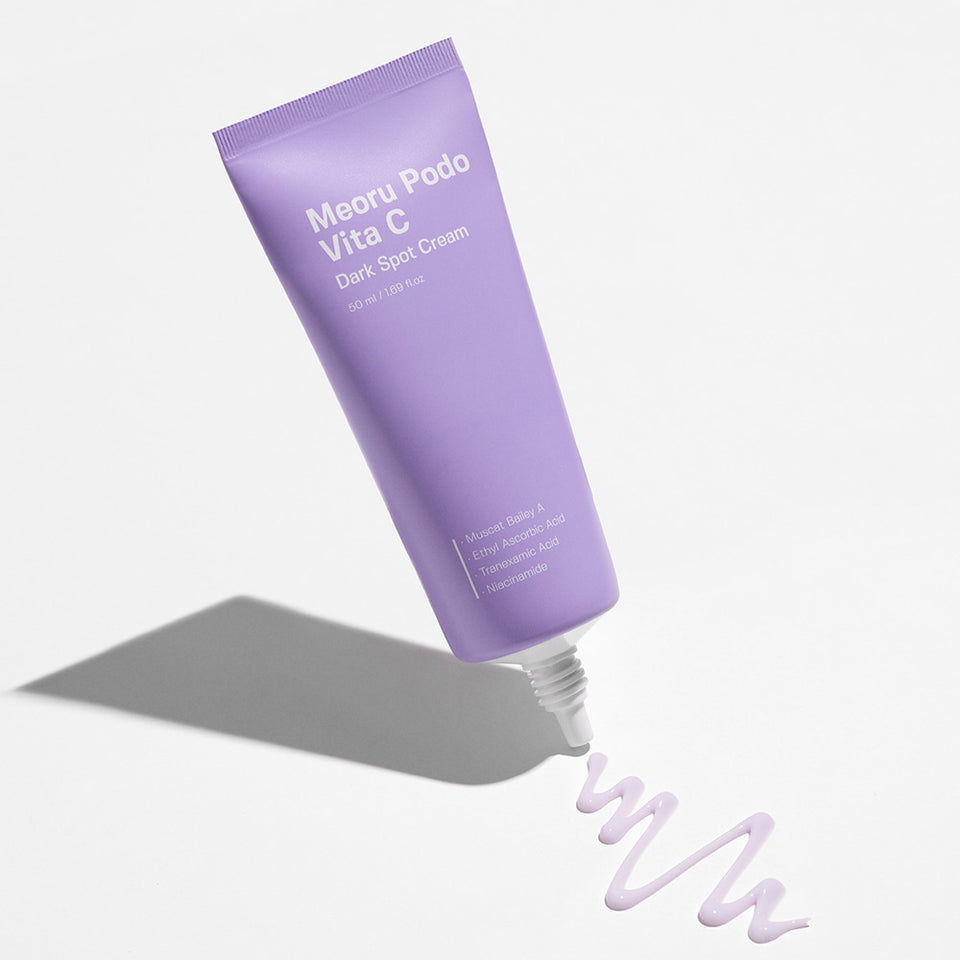 SUNGBOON EDITOR Meoru Podo Vita C Dark Spot Cream 50ml : tube violet sur fond clair, crème anti-taches.