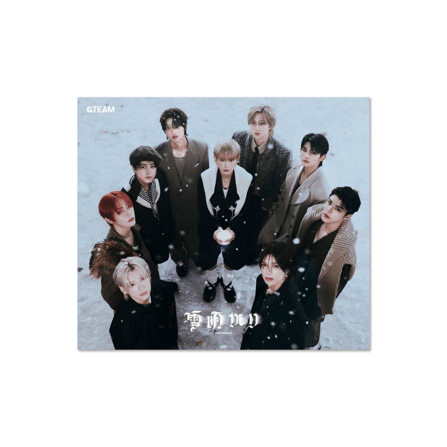 &TEAM - 2nd ALBUM [Yukiakari] STANDARD EDITION - Album Kpop : photo du groupe &TEAM sur couverture, ambiance hivernale