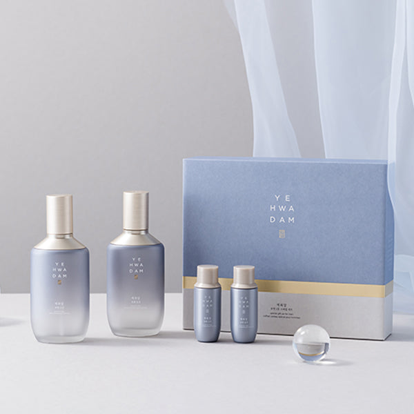 THE FACE SHOP  Yehwadam For Man 2 Pieces Spaial Set : coffret soins masculins sur fond clair, bouteilles et flacons.