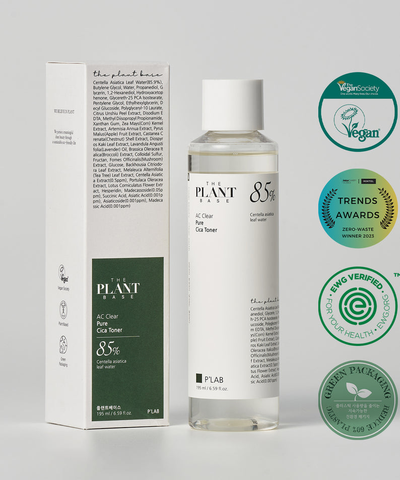THE PLANT BASE Ac Clear Pure Cica Toner 195ml de la marque THE PLANT BASE, flacon sur fond clair, produits cosmétiques