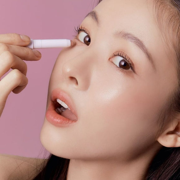 TONY MOLY The Shocking Color Fixing Stick Shadow disponible sur Ma petite Coree, ton Eshop 100% K-beauty en direct de Seoul