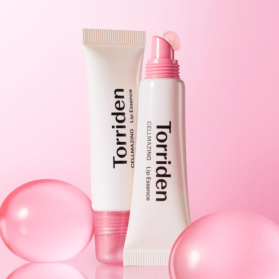 TORRIDEN Cellmazing Low Molecular Collagen Volume Lip Essence 11ml, marque Torriden, sur fond rose avec bulles, gros plan produit