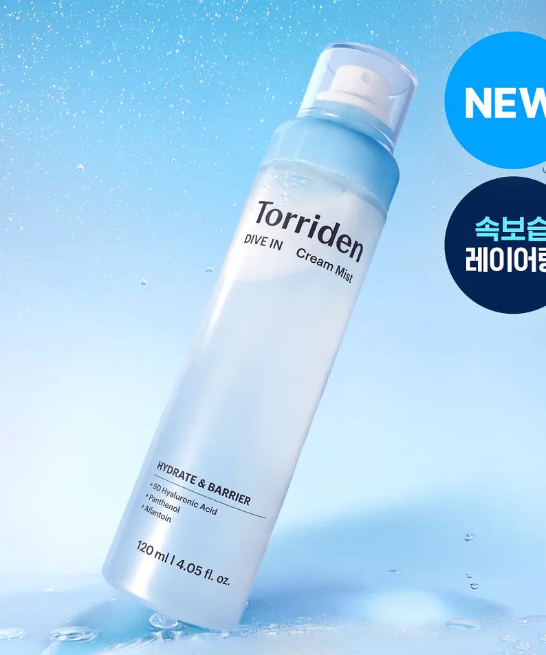 TORRIDEN Dive-in Low Molecular Hyaluronic Acid Cream Mist 120ml de la marque Torriden, vaporisateur sur fond bleu aquatique
