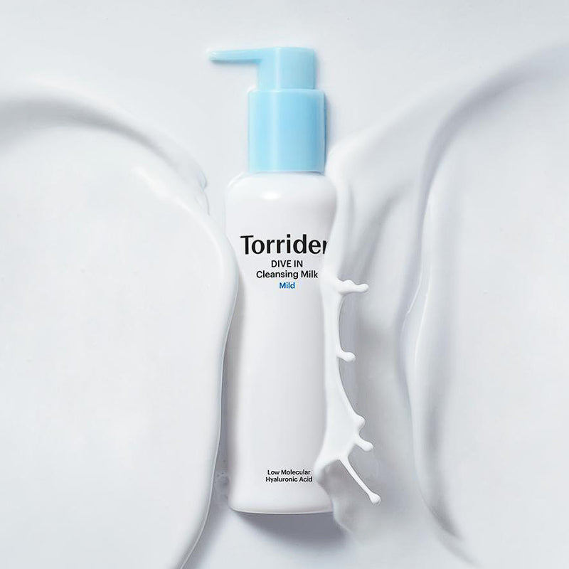 TORRIDEN Divein Low Molecular Hyaluronic Acid Cleansing Milk 200ml, bouteille Torriden sur fond blanc, crème laiteuse.