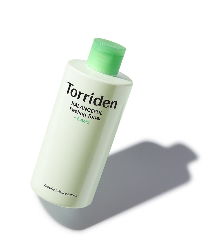 TORRIDEN Balanceful Peeling Toner 250ml avec acides et extrait de centella, flacon vert, exfoliation et soin visage.