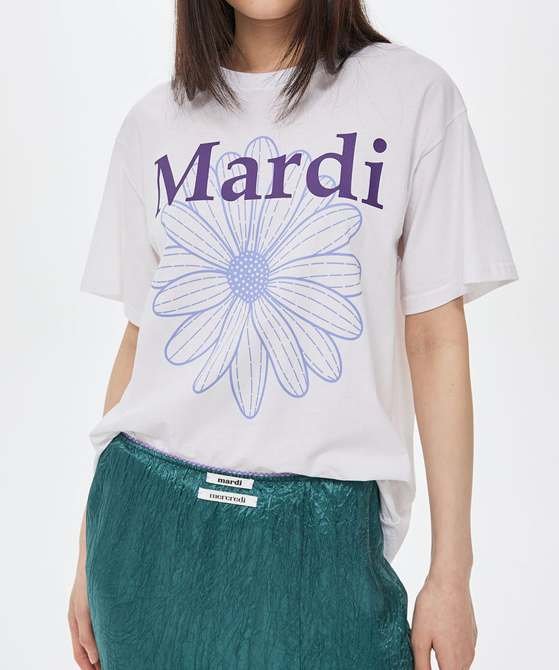 TSHIRT FLOWERMARDI DUO_WHITE PURPLE, t-shirt Mardi Mercredi blanc imprimé fleur bleue et violette, look chic décontracté.
